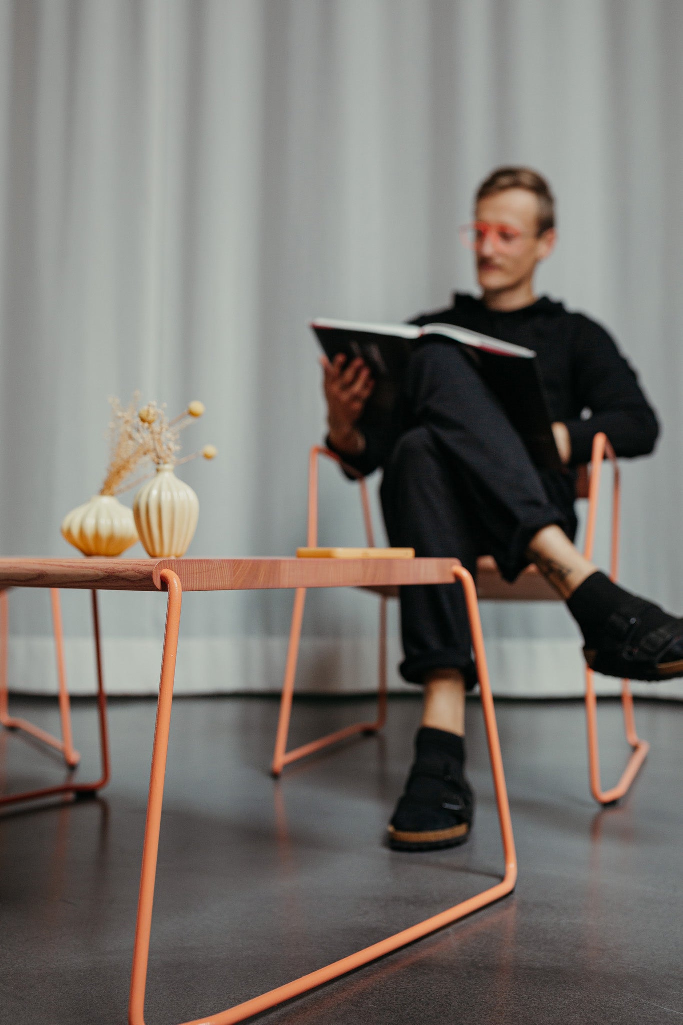 Sascha Kleczka D:008 D:009 Loungechair Coffeetable Fuchs & Habicht - Nachhaltiges Interieur & Exterieur sowie Raum- & Möbeldesign für Unternehmen und Privatpersonen. Handmade in Kassel, Germany. Sozial & Umweltbewusst. Awards German Design innovative
