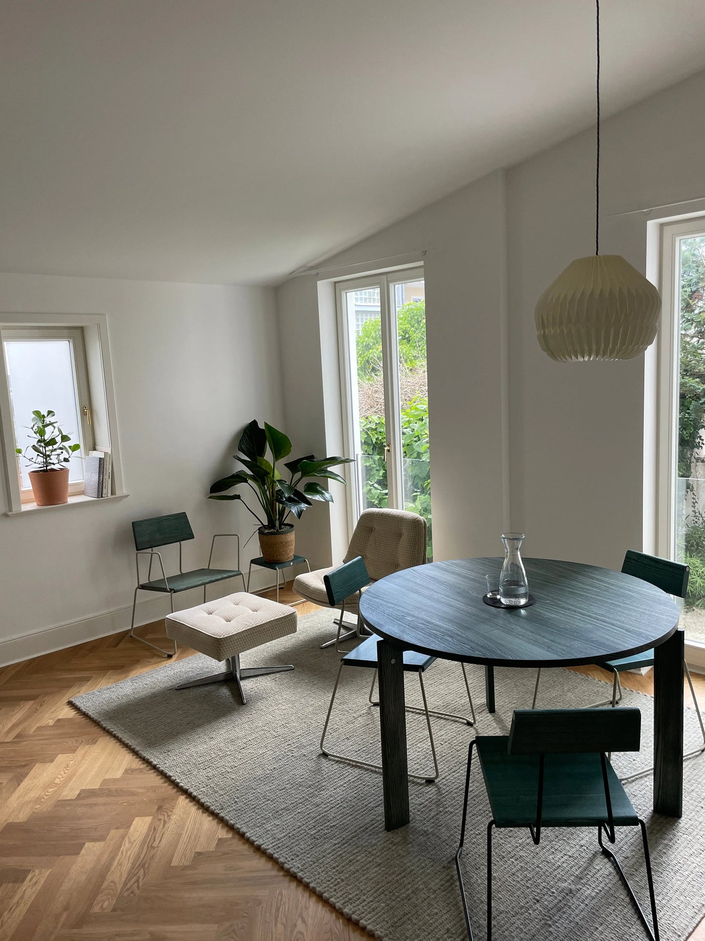 FH:011 RUNDER SCHREIB-& ESSTISCH
