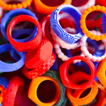 Loopies – Bunte Silikonringe zum Kombinieren  handgegossene Unikate